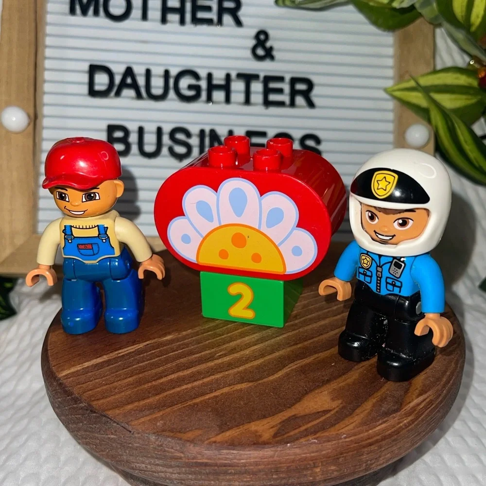 LEGO DUPLO Figures Lot Construction Worker Police Officer Flower Block #2