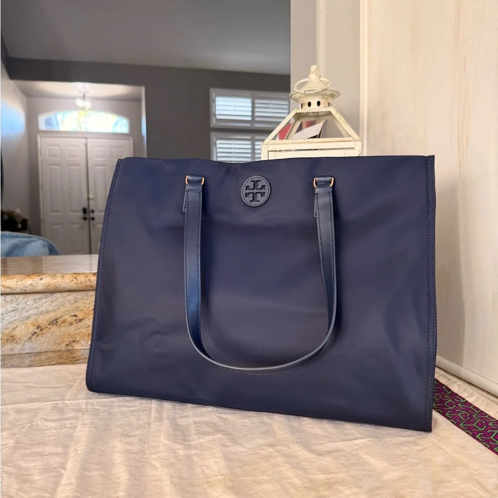 Tory Burch ✳️material nylon