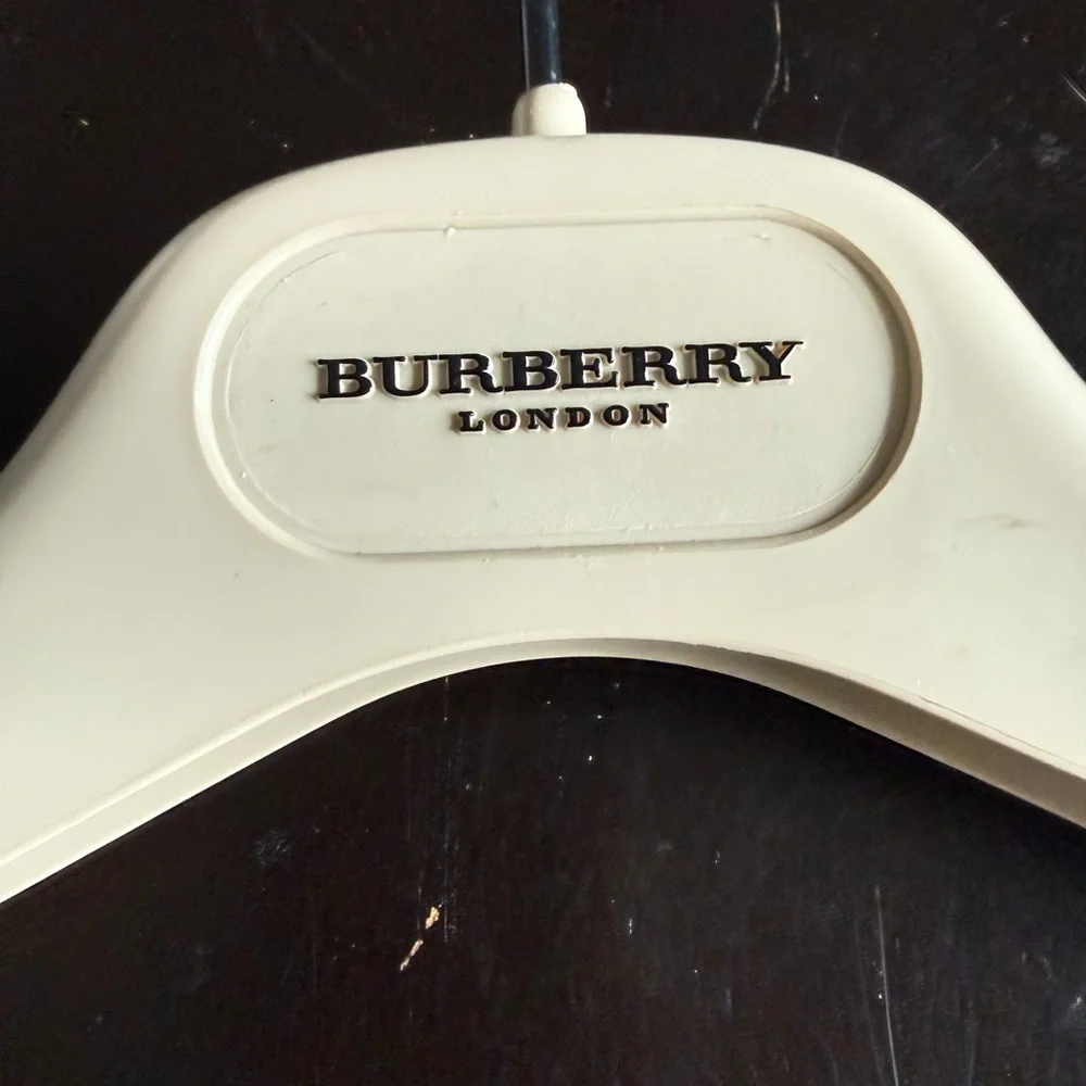 Burberry london beige