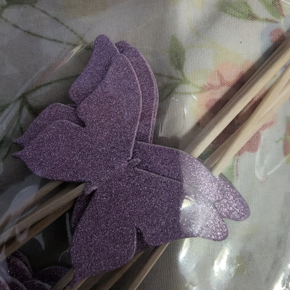 N/A cake topper