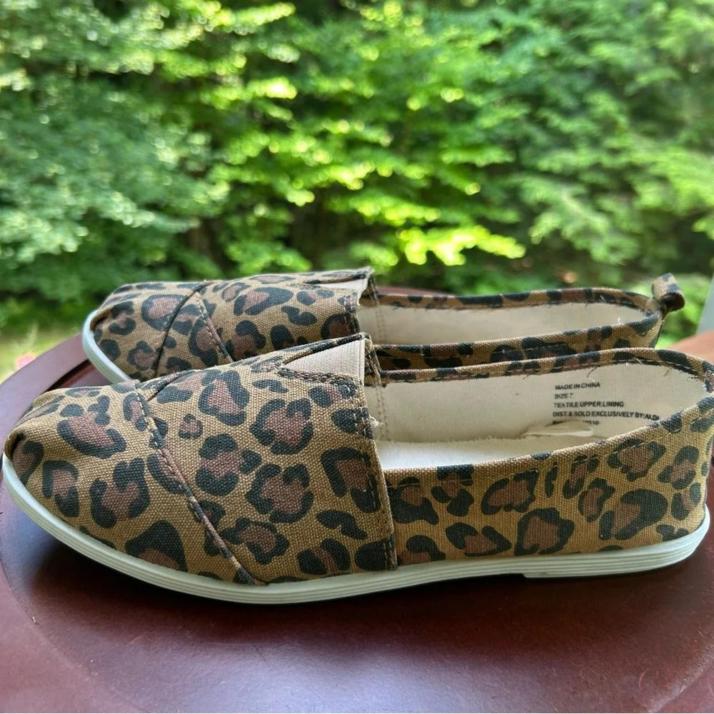 N/A walk wild
