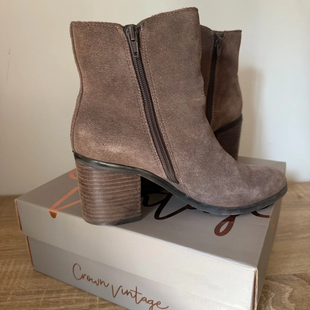 Crown Vintage good used