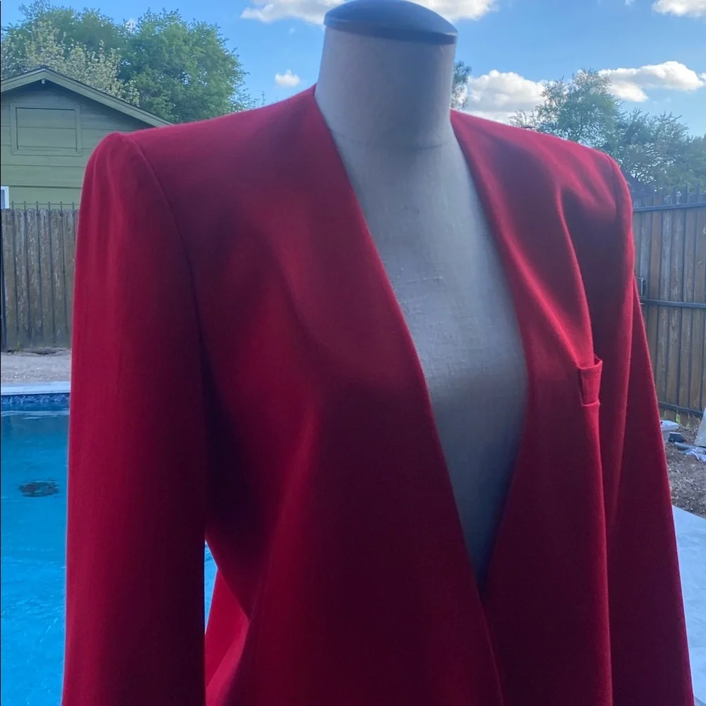 Dior bold red