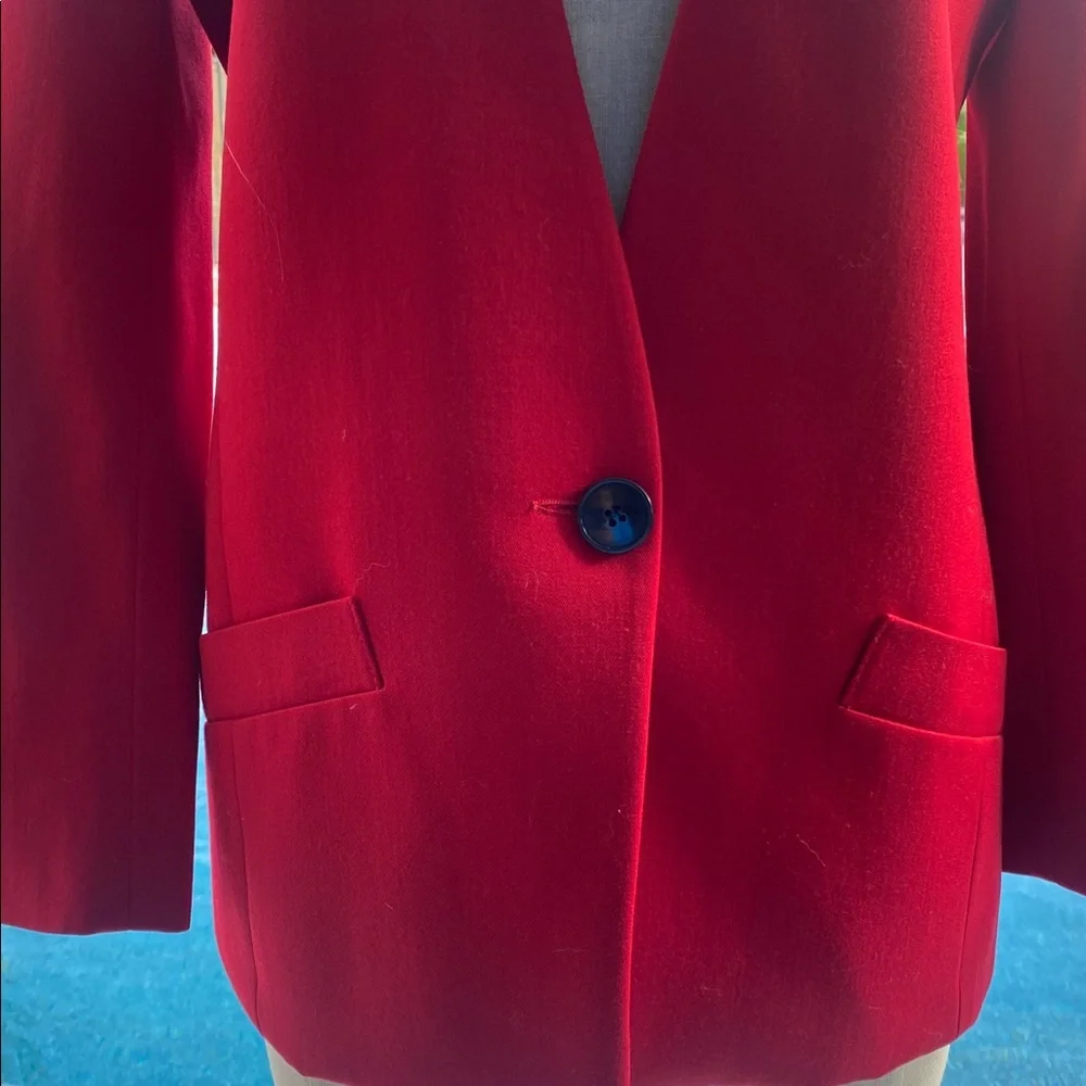 Dior bold red