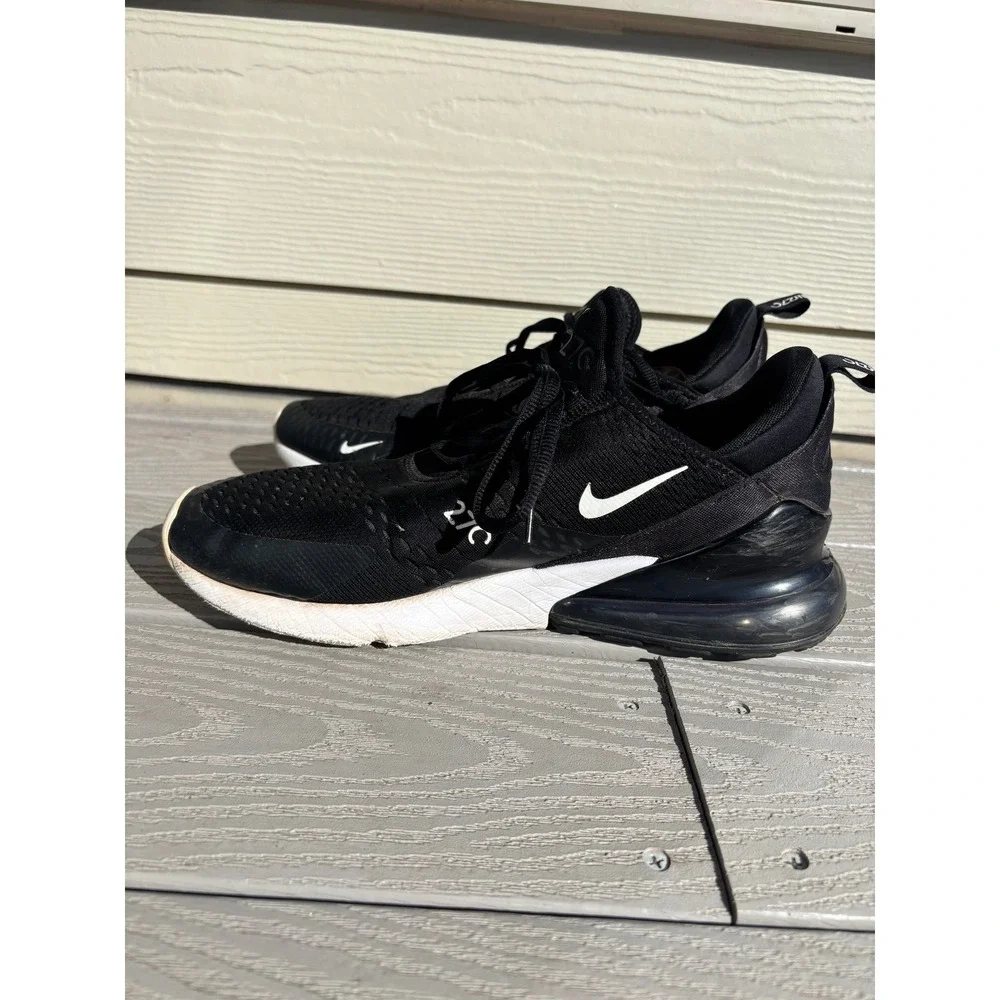 Nike color black