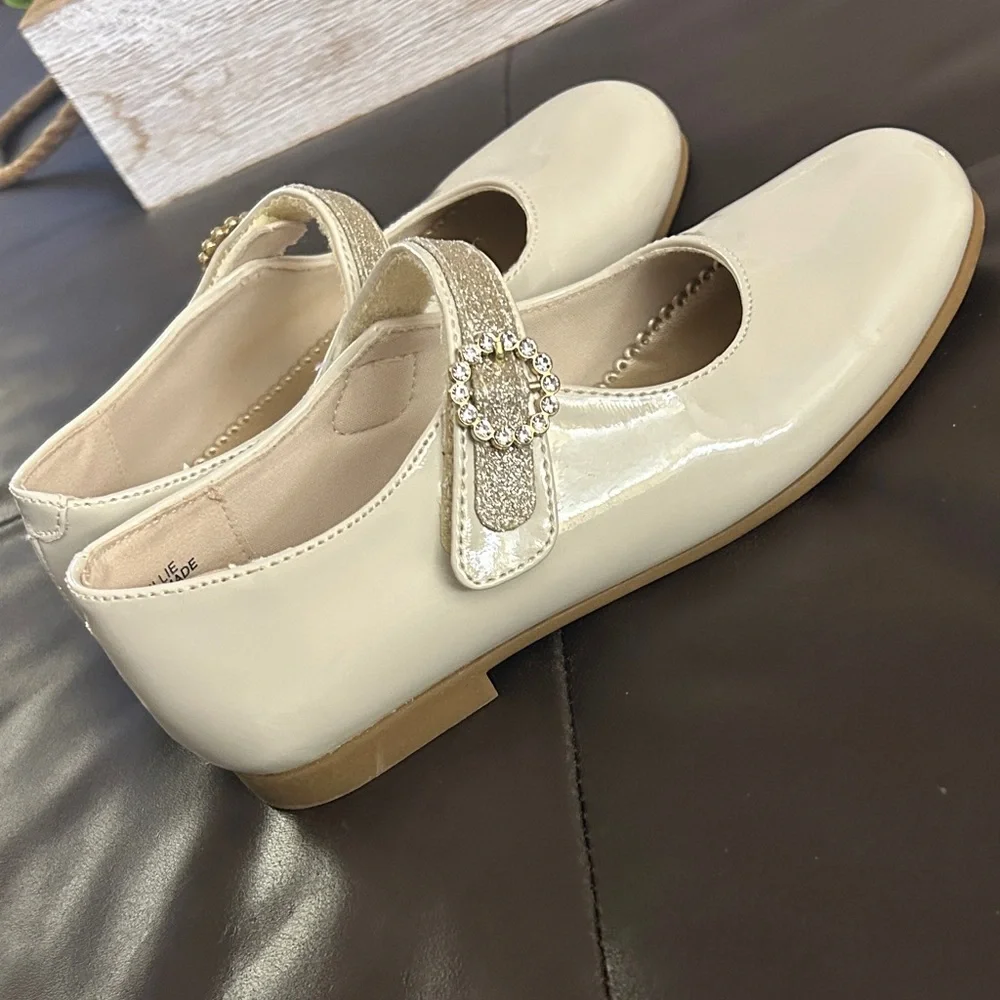 Rachel Shoes elegant cream