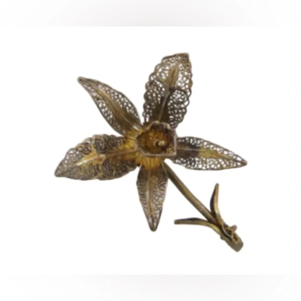 N/A elegant gold