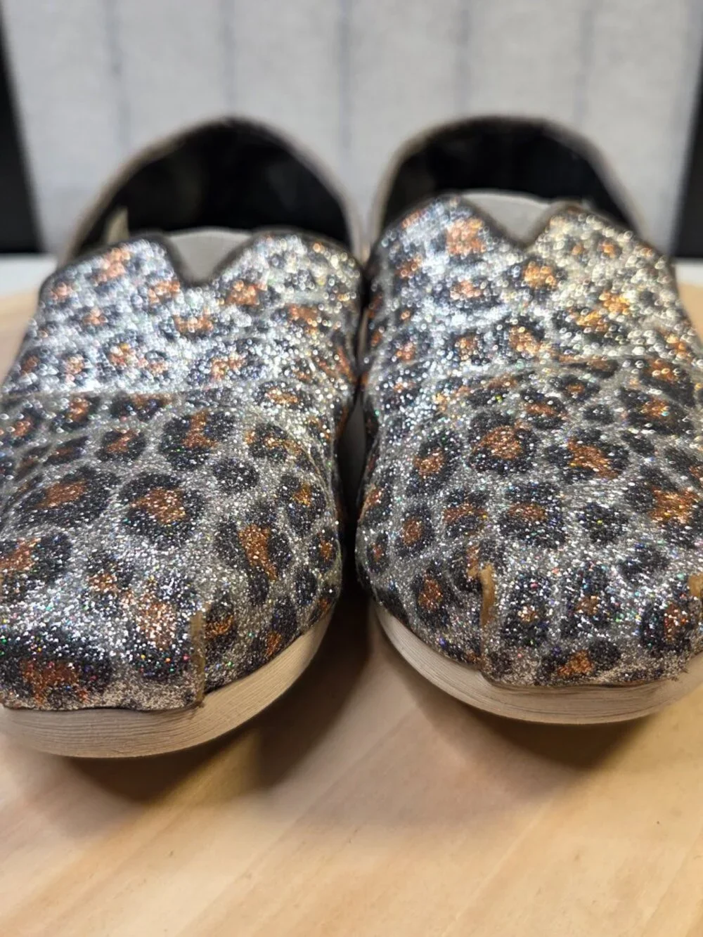 Toms classic silver