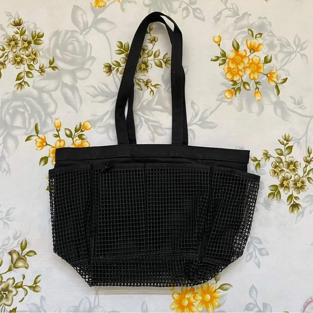 N/A black mesh