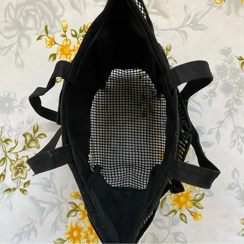 N/A black mesh