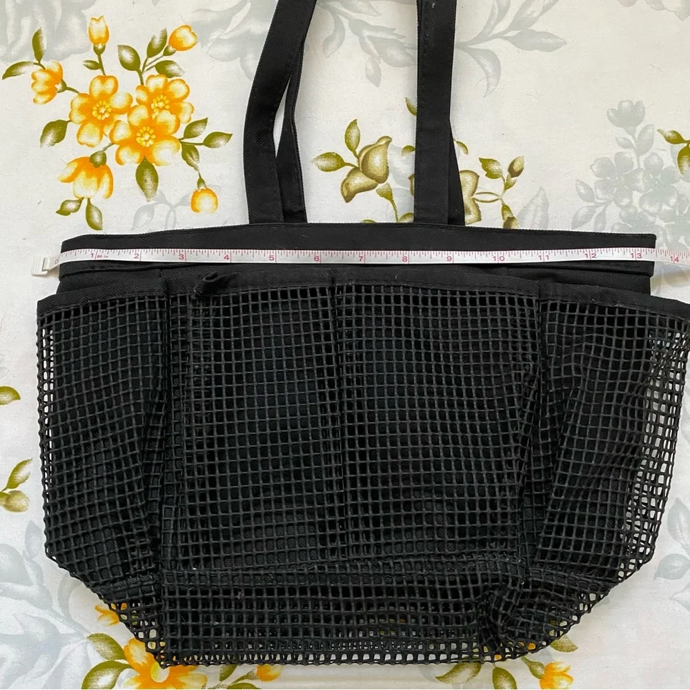 N/A black mesh
