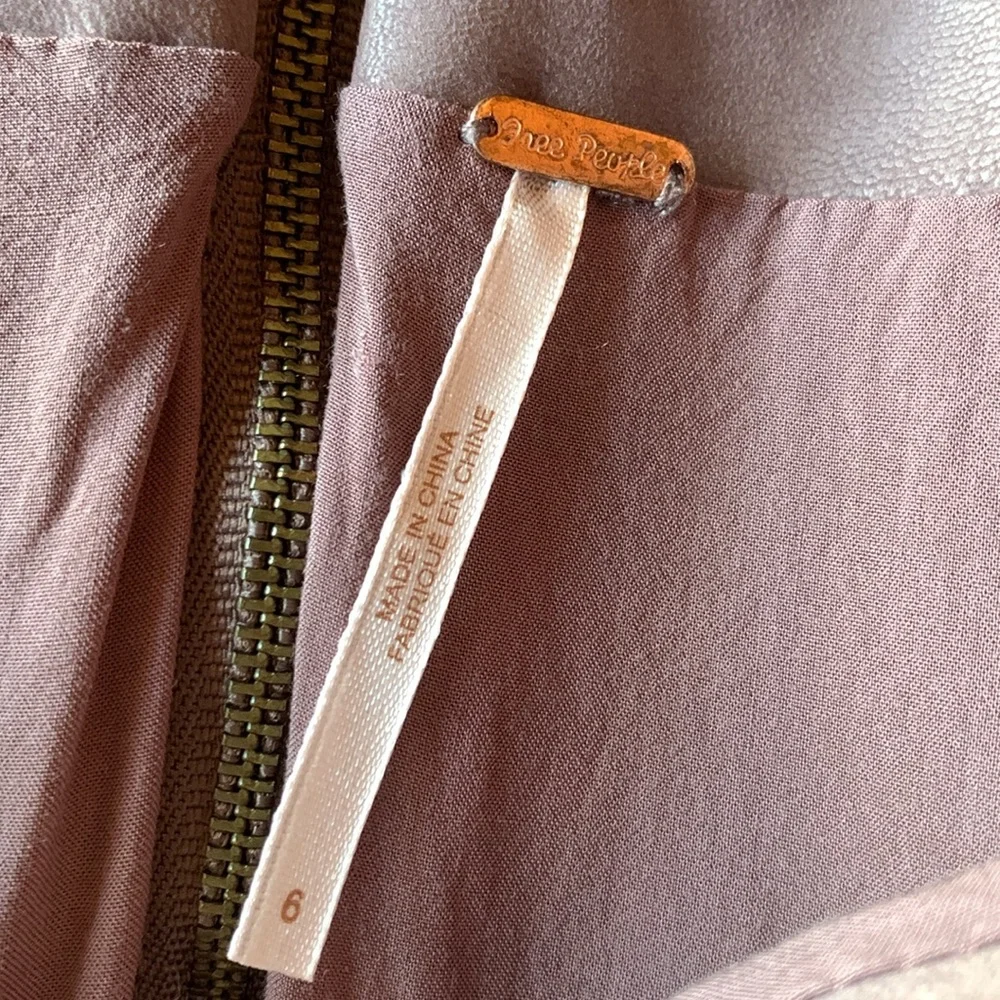 Free People mauve center