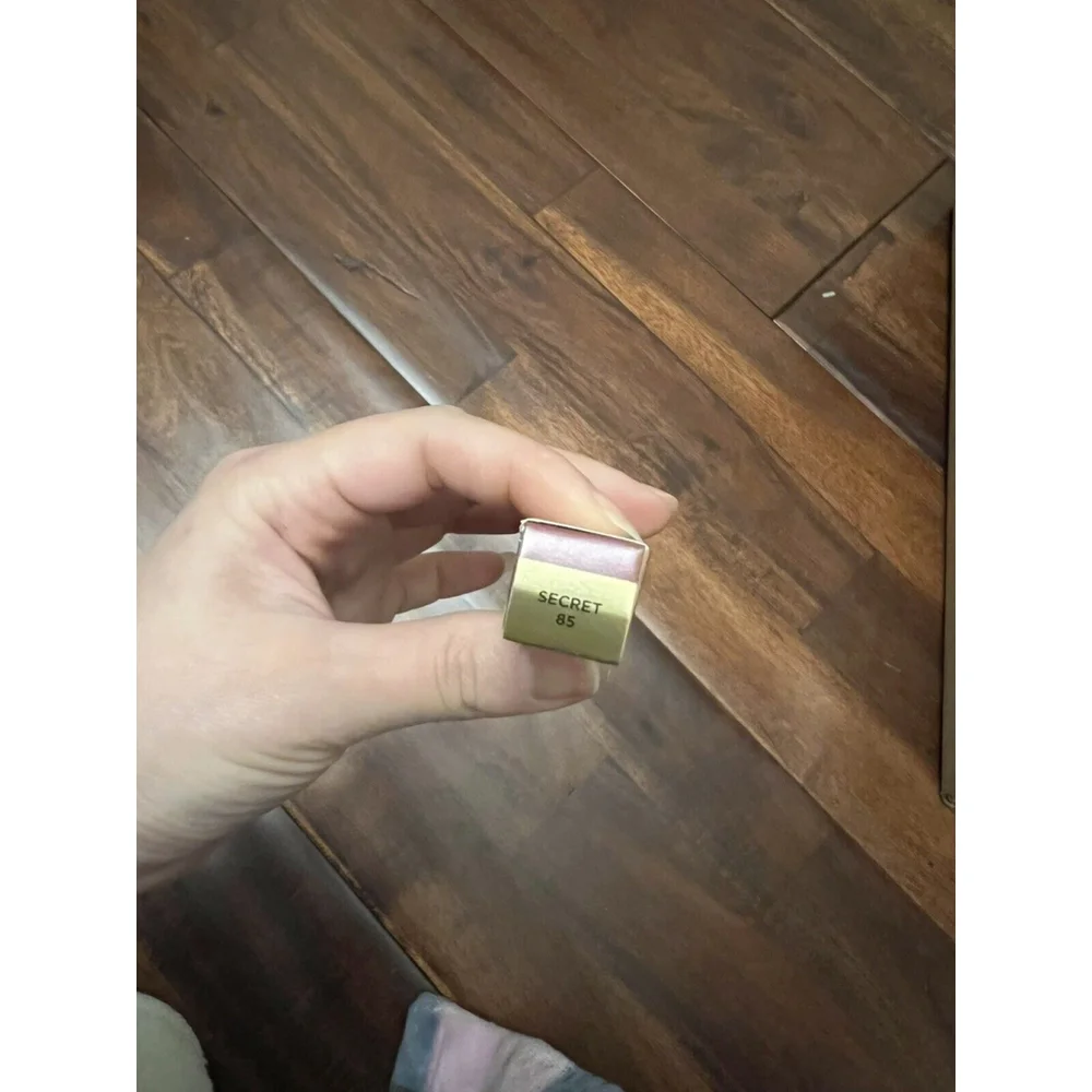 Hourglass phantom volumizing