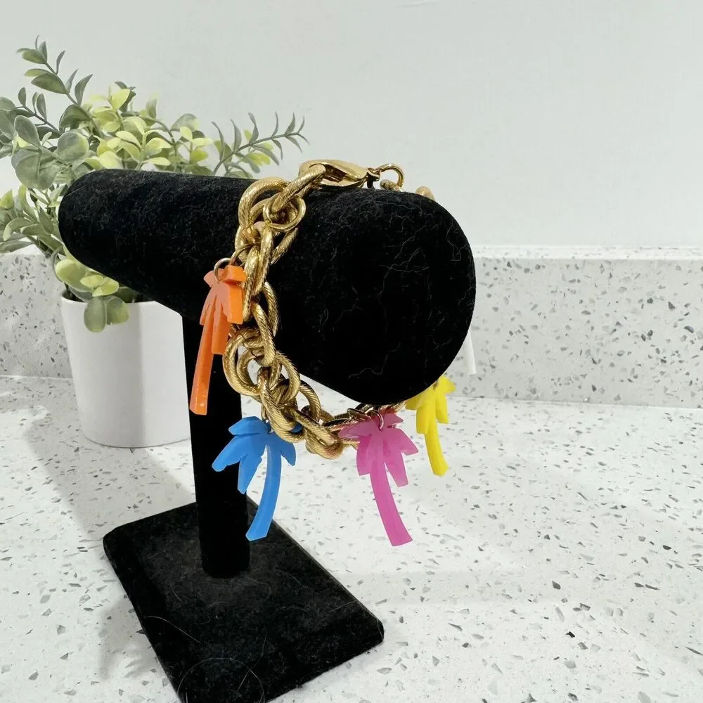 Moon & Lola palm pre
