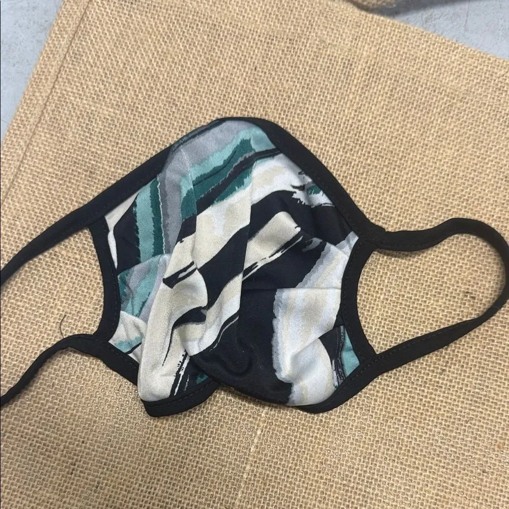 BRAND NEW Face Mask - Soft Silky Material - Blue Black White Design NEW