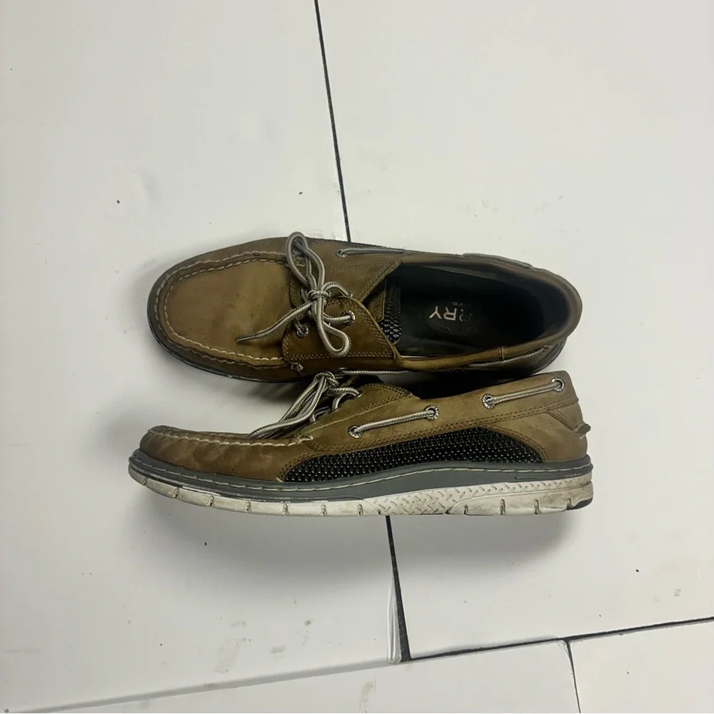 Sperry Men's Tan Leather Billfish 3-Eye boat shoes.