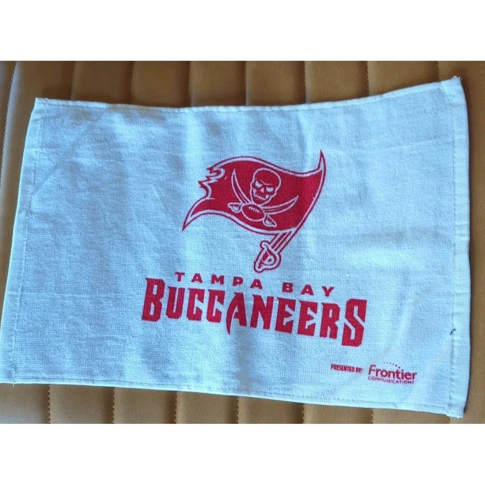 Tampa Bay Buccaneers White Game Tea‎ Hand Towel New