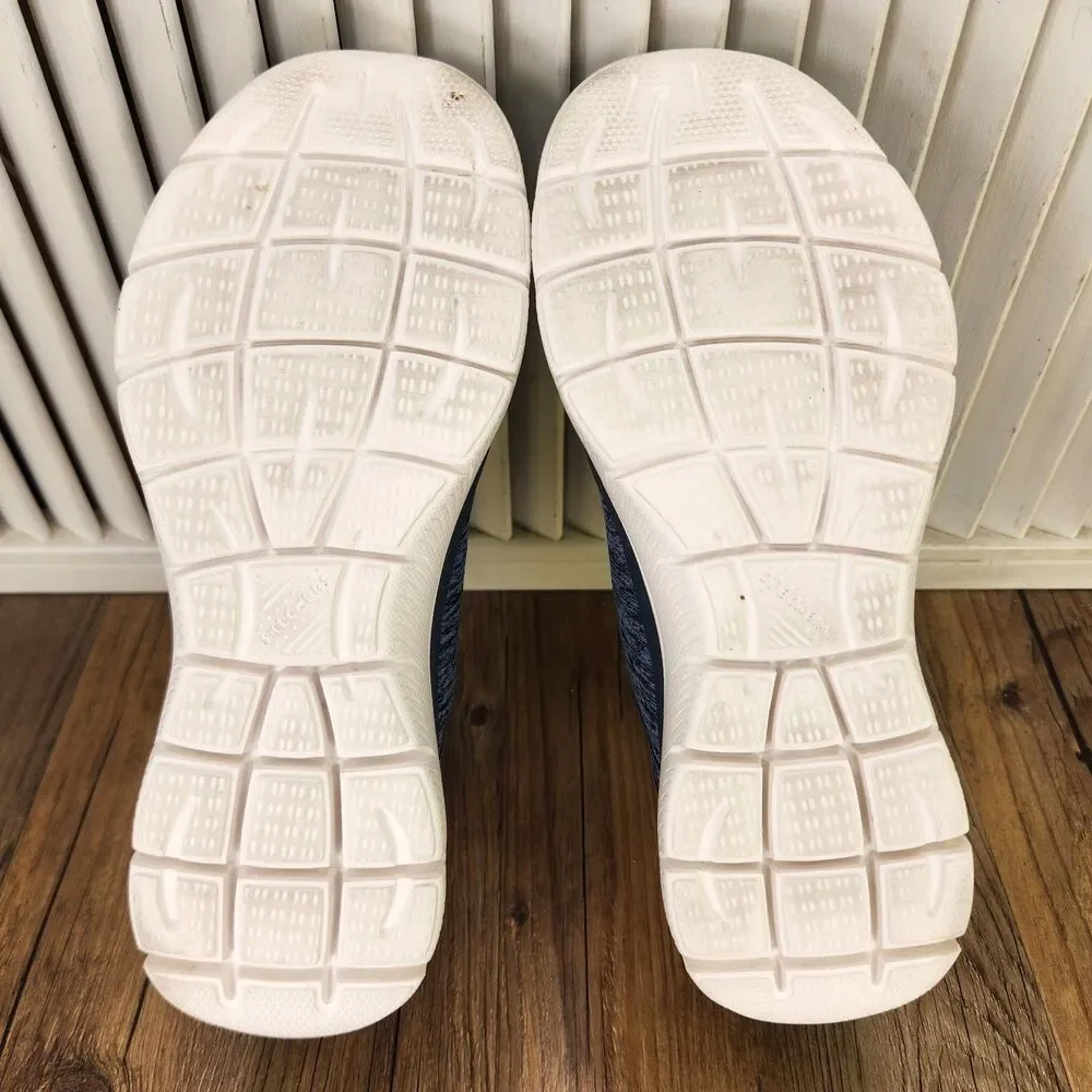 Skechers pre owned