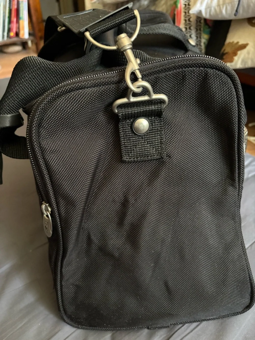 Tumi/Dakota key features