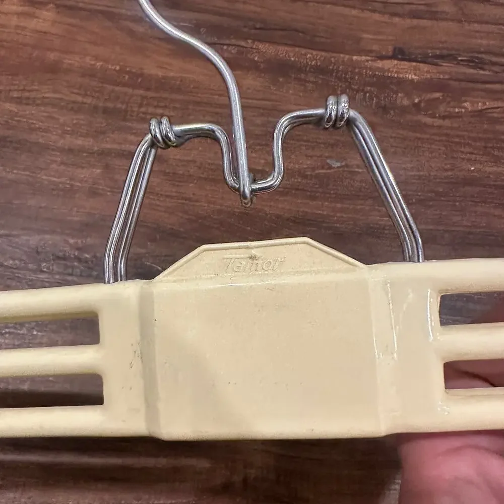 Tamor vintage hanger