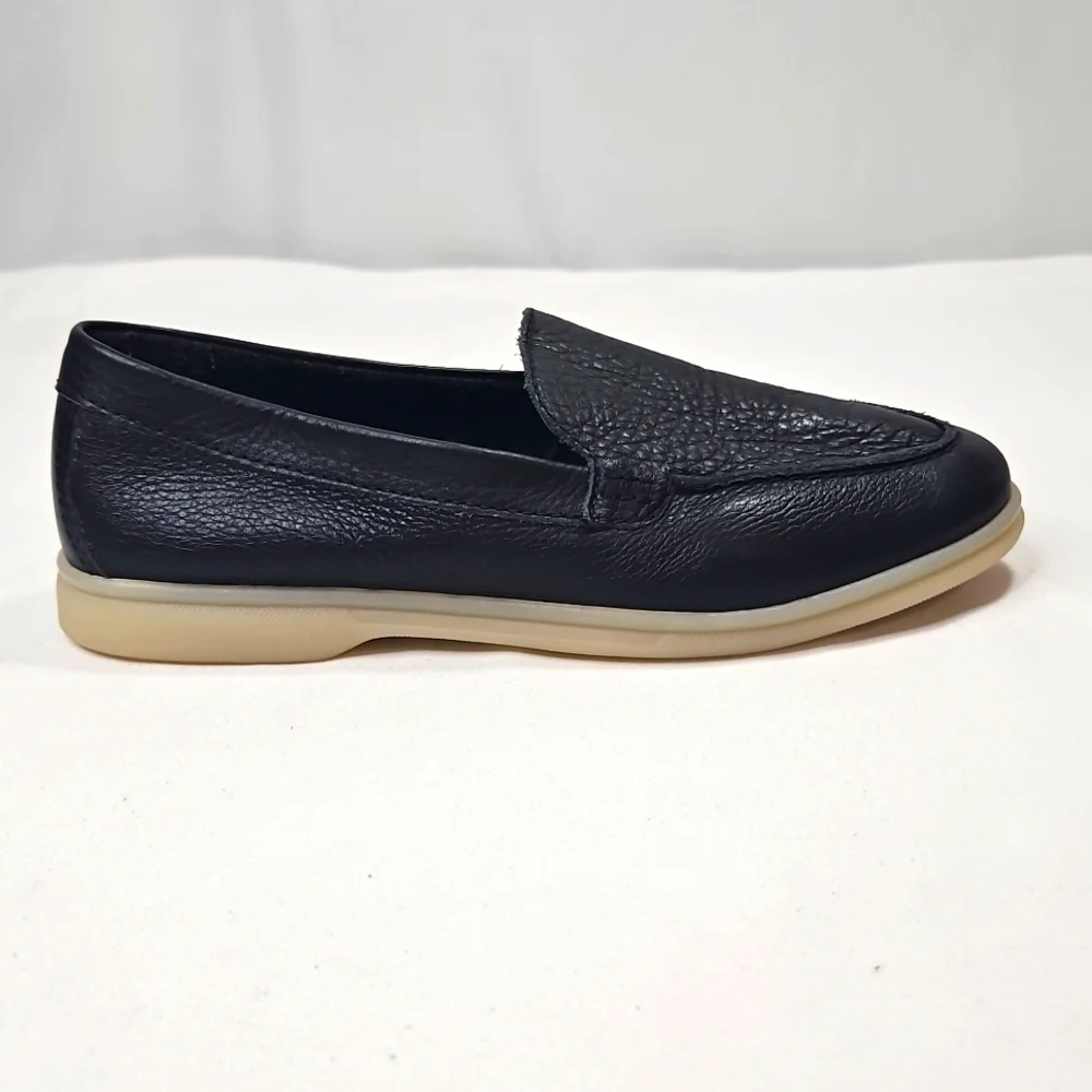 Tahari Black Leather Loafers Size 6