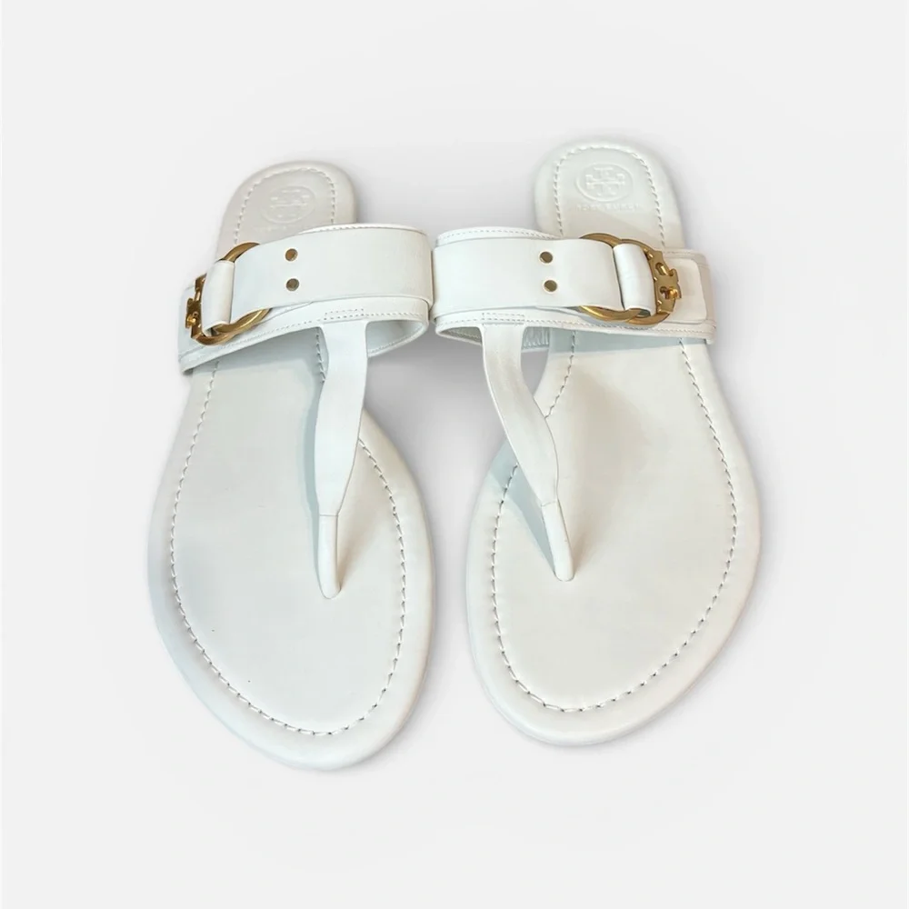Tory Burch #tstrapsandals detailing #vacationshoes