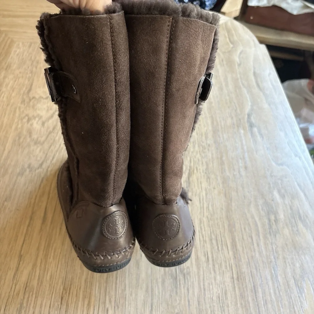 Tory Burch minimalist sheepskin burch