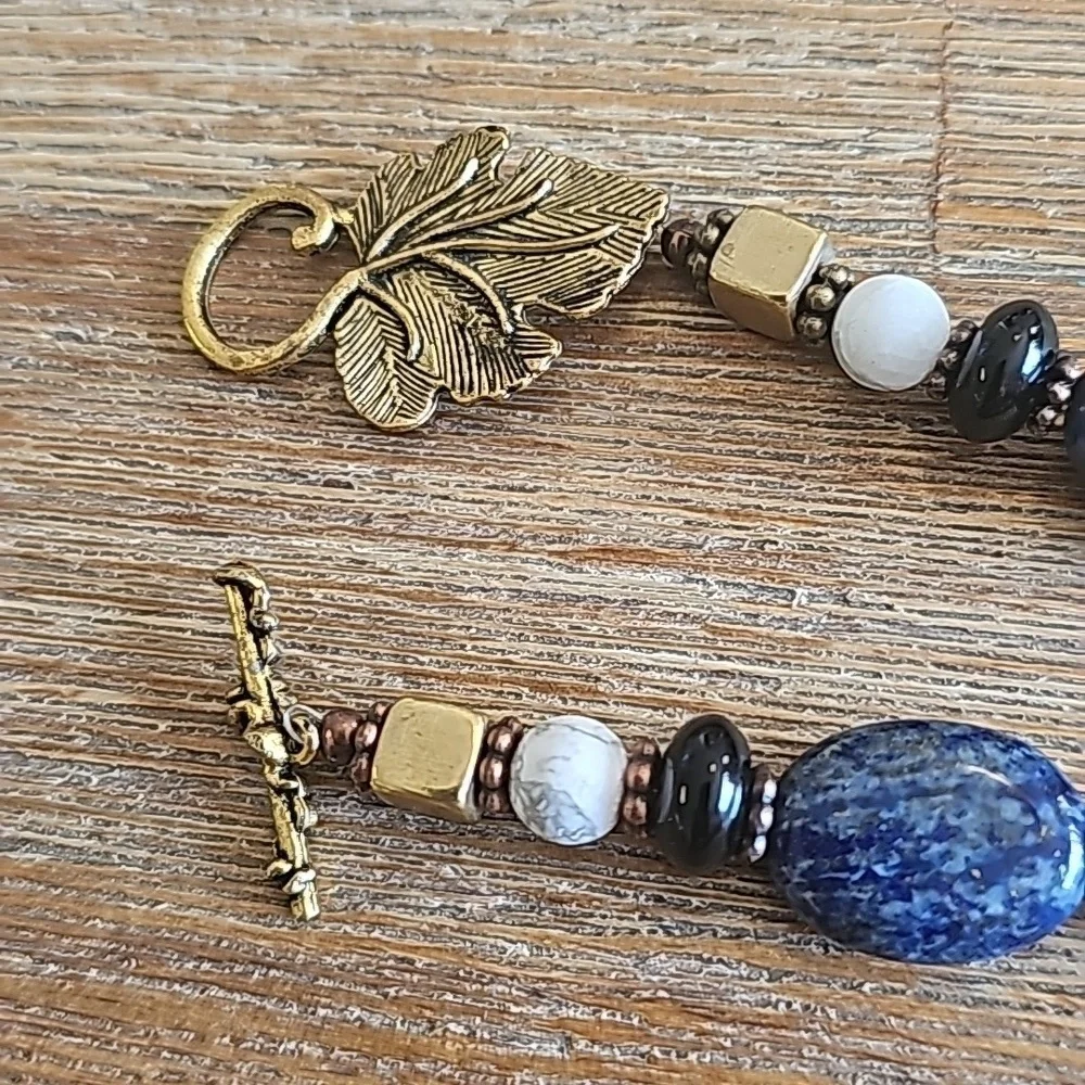 gorgeous choker