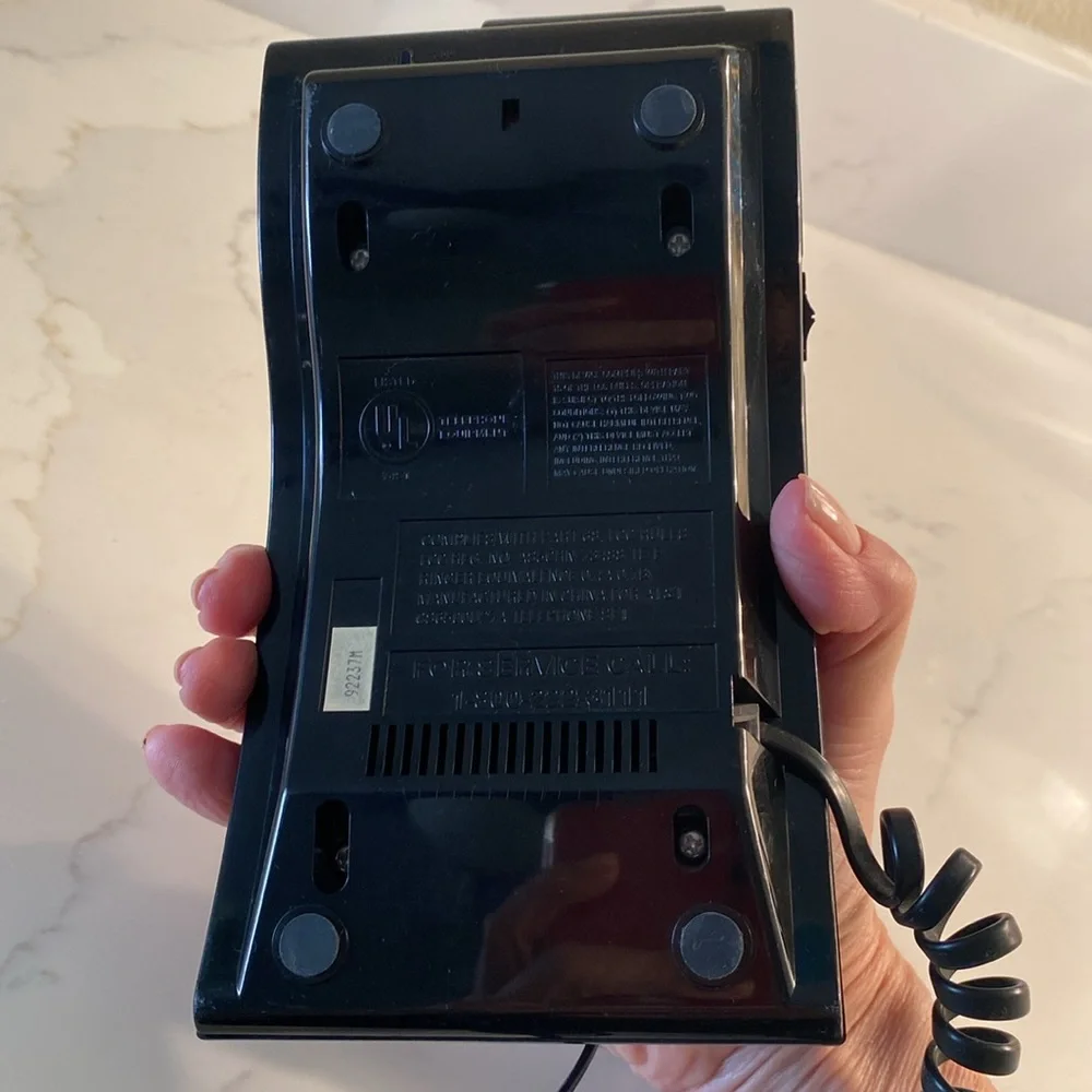 Slimline Contemporary telephone black