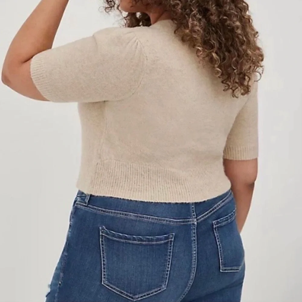 torrid taupe