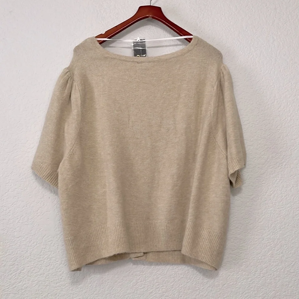 torrid taupe
