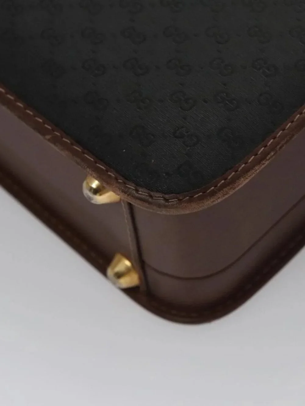 Gucci micro gg
