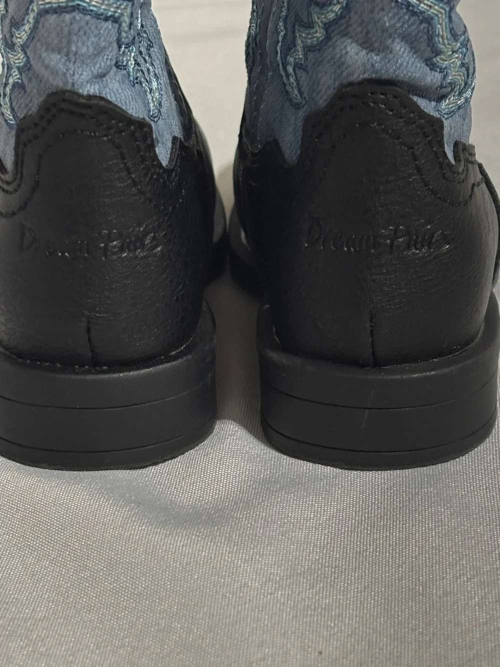 Dream Pairs stylish kids