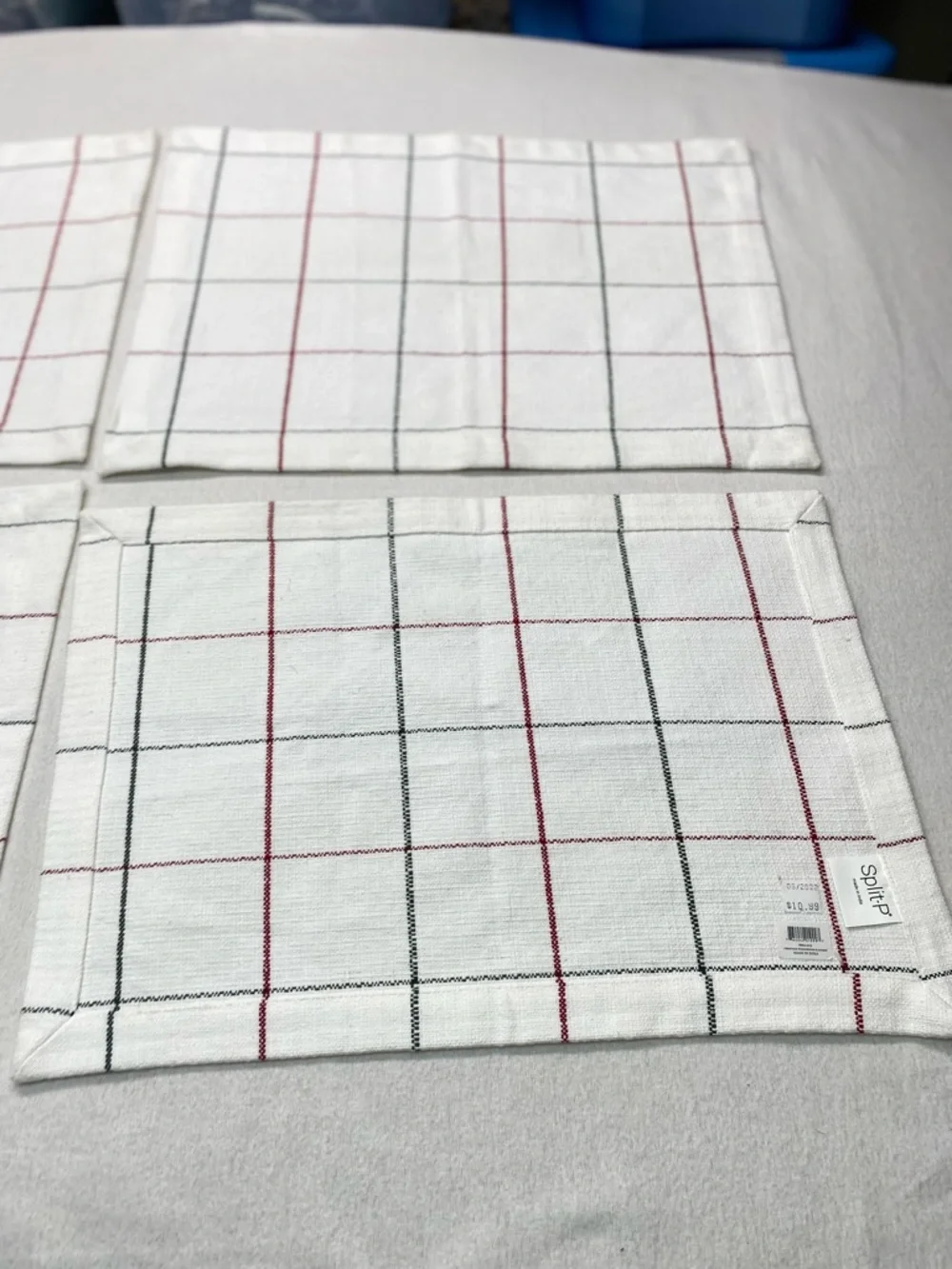 Split P Set of 4 Christmas Windowpane Placemats White Red Green Everyday Holiday