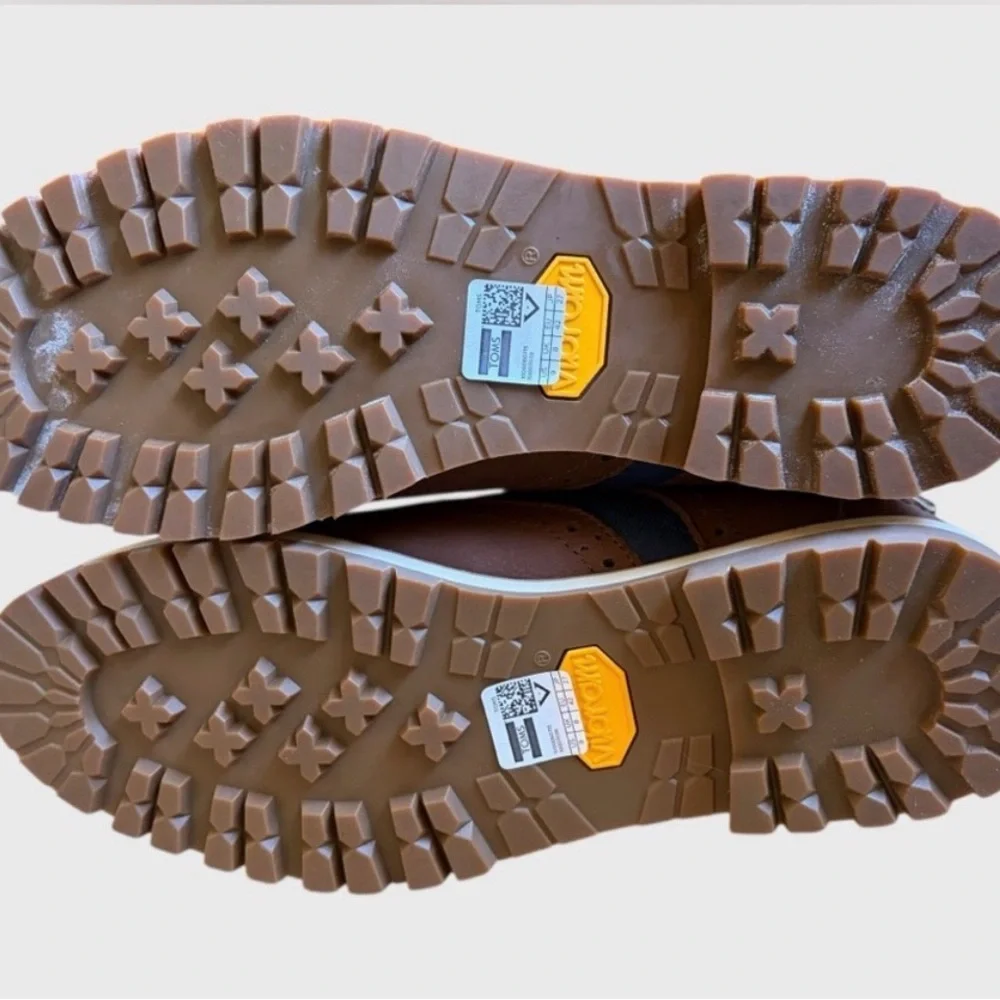 Toms 2in please