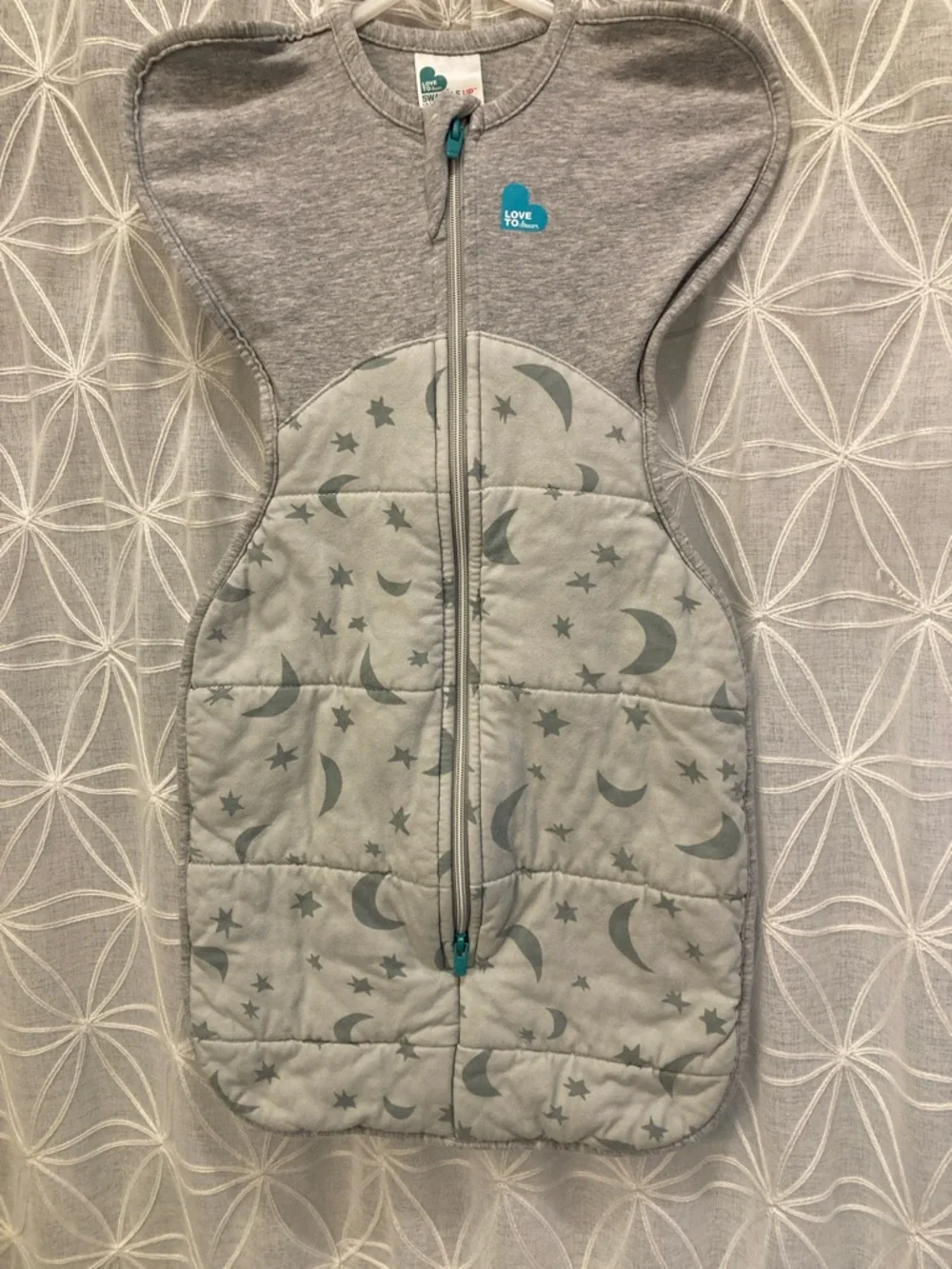 Love to dream light gray