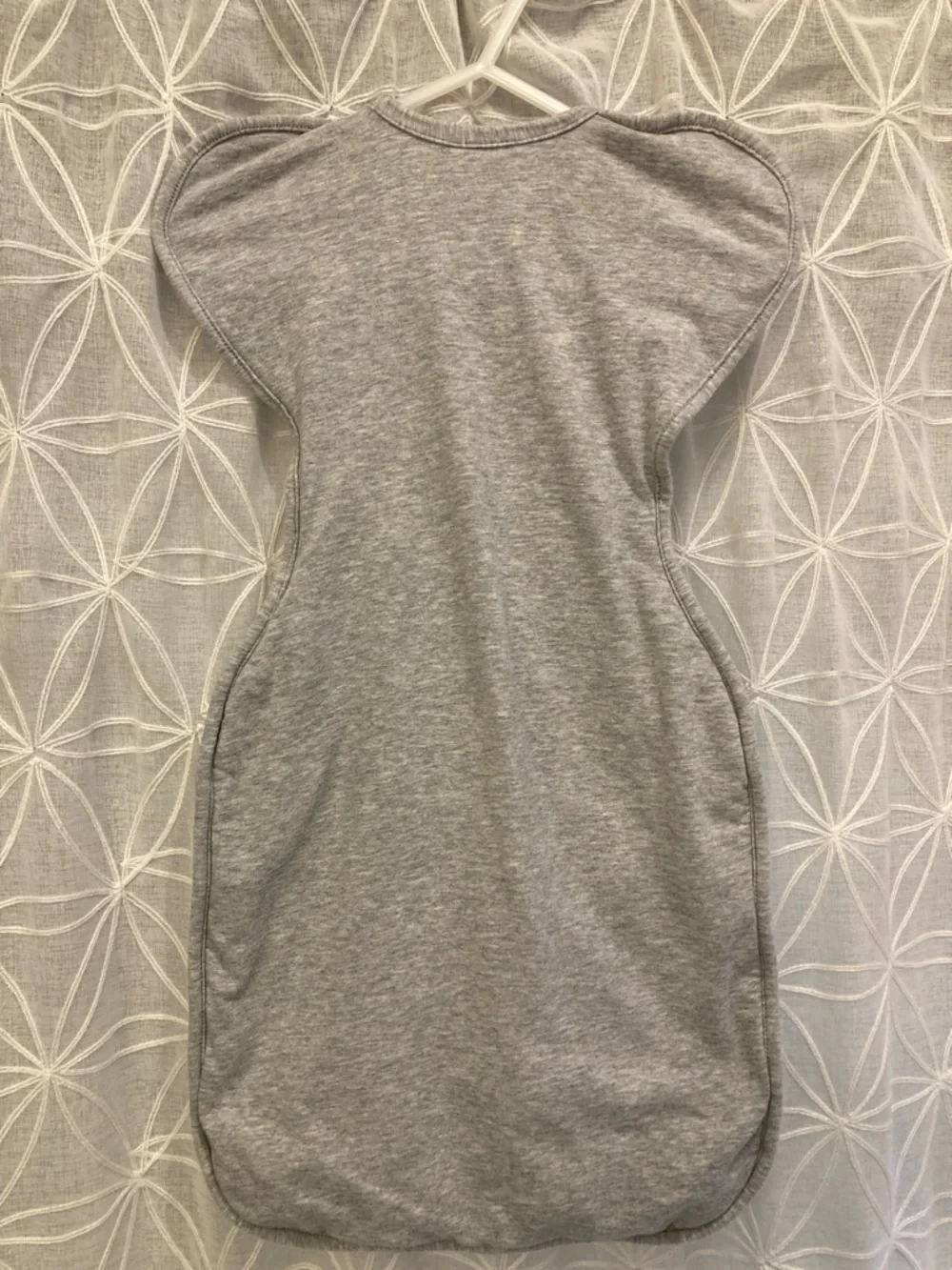 Love to dream light gray