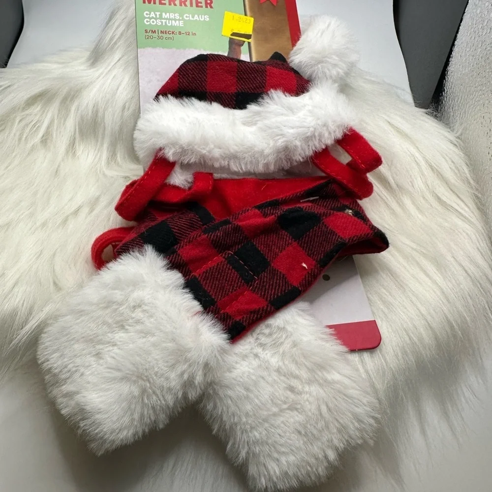 🩷5/$10 Red and Black Plaid Cat Winter Set