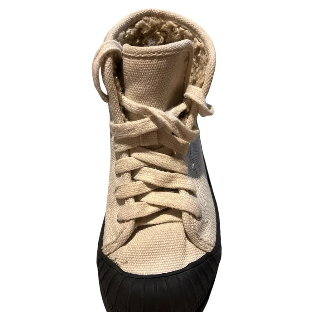 Zara trendy beige