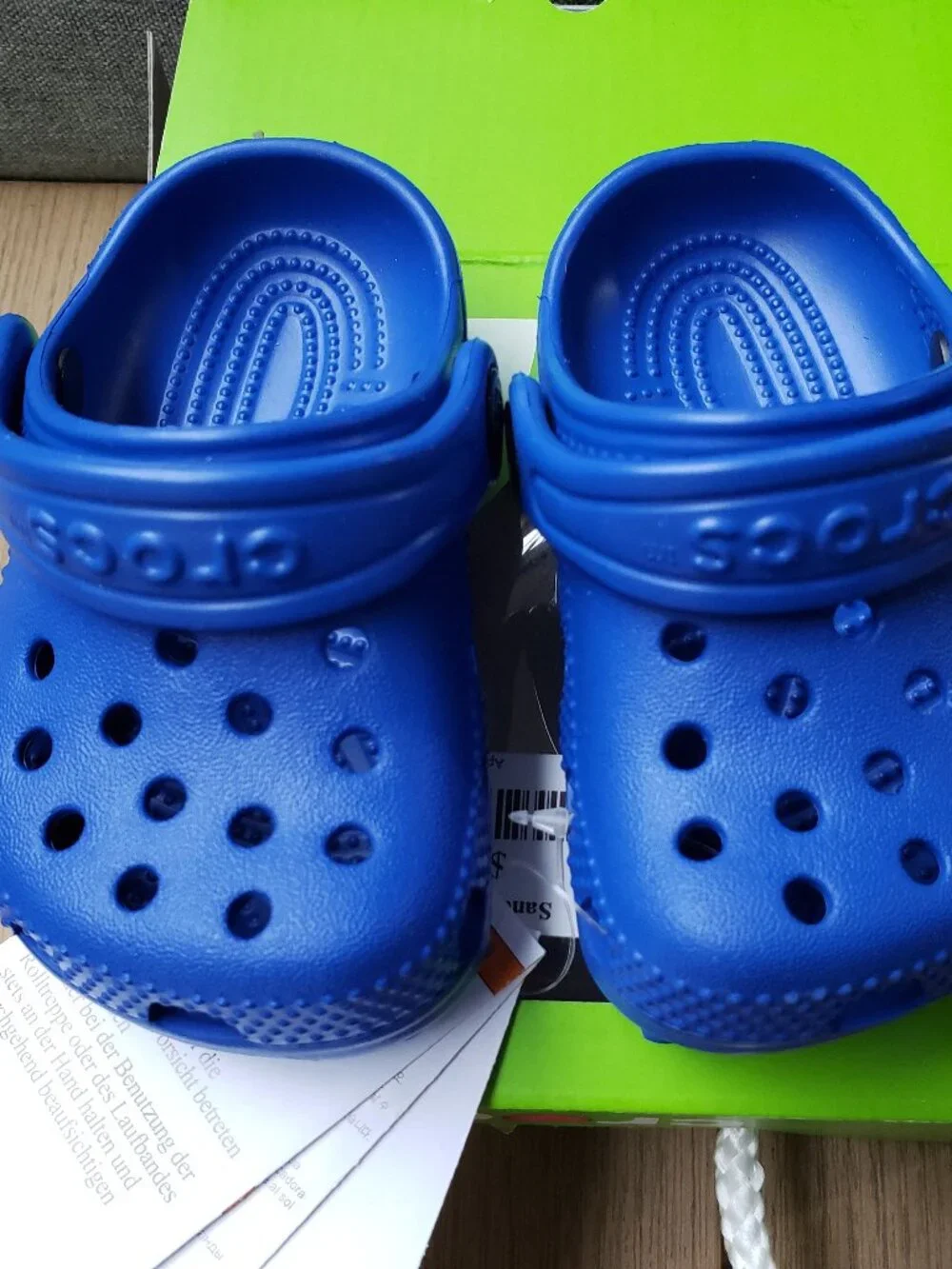 CROCS bnwt iob