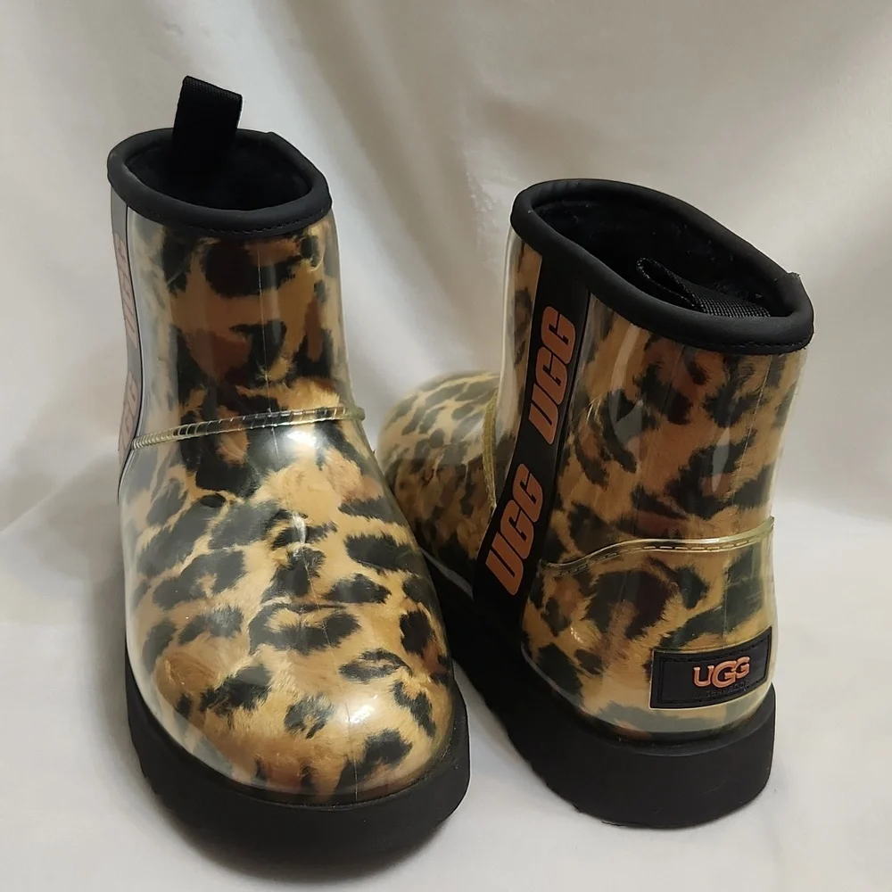 UGG Classic Clear Mini Panther Animal Print Cozy Short Boots (W Size 7)