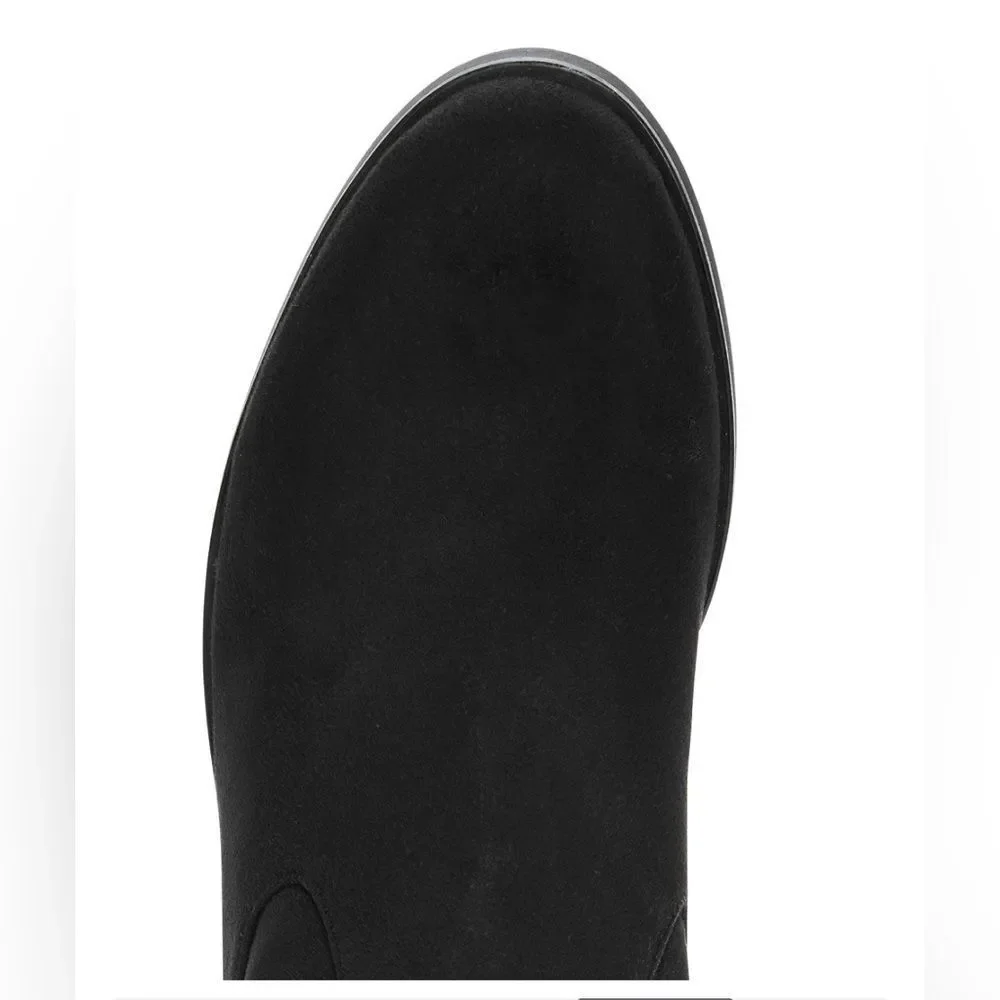 Kenneth Cole Reaction chic versatile