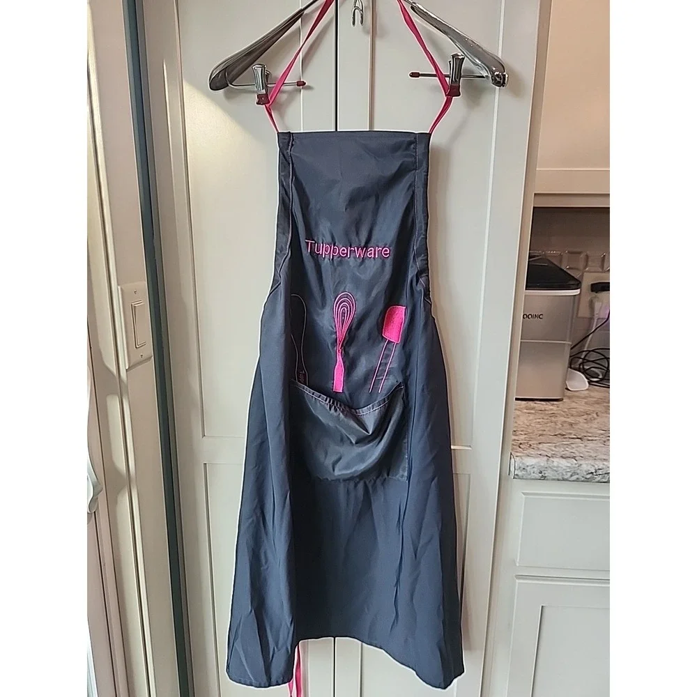 Tupperware Apron‎