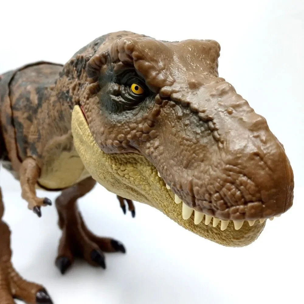 Jurassic World figure pre