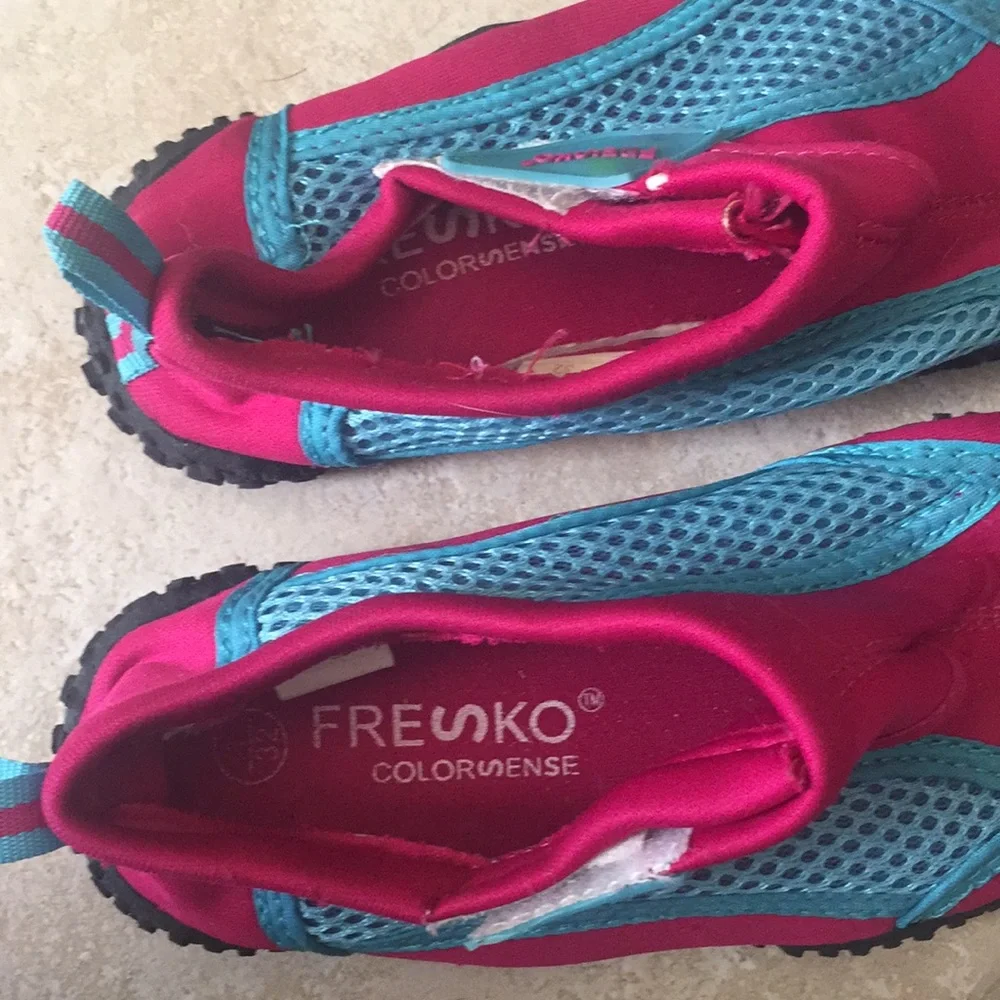 Fresko water shoes
