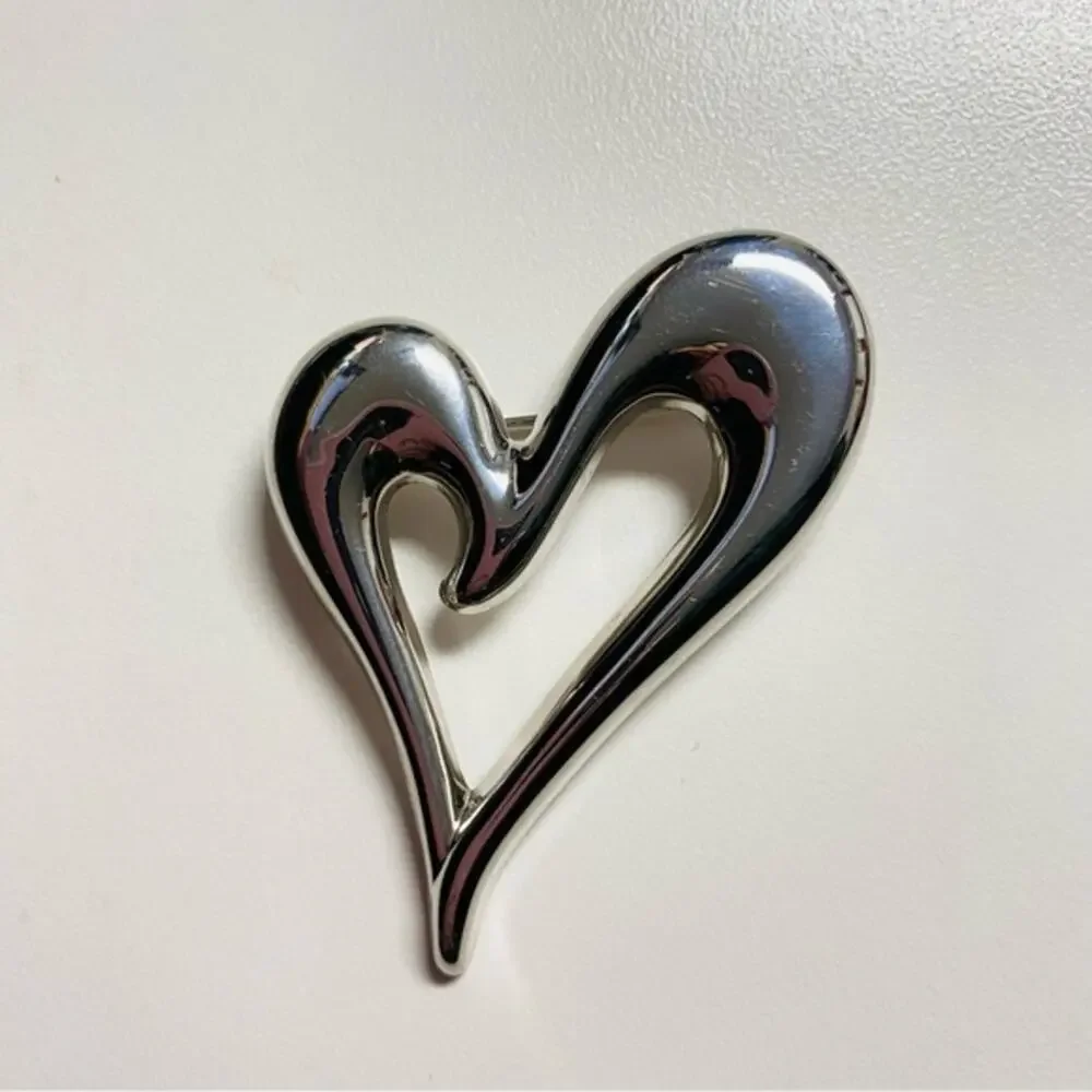 Monet Vintage Signed Silvertone Heart Brooch Pin 2.5” 70s