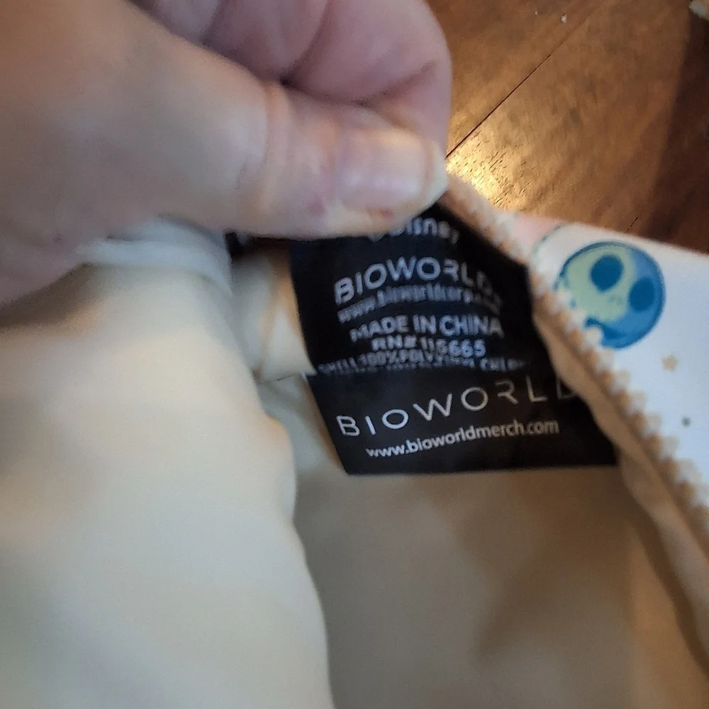 Bioworld out clean excellent