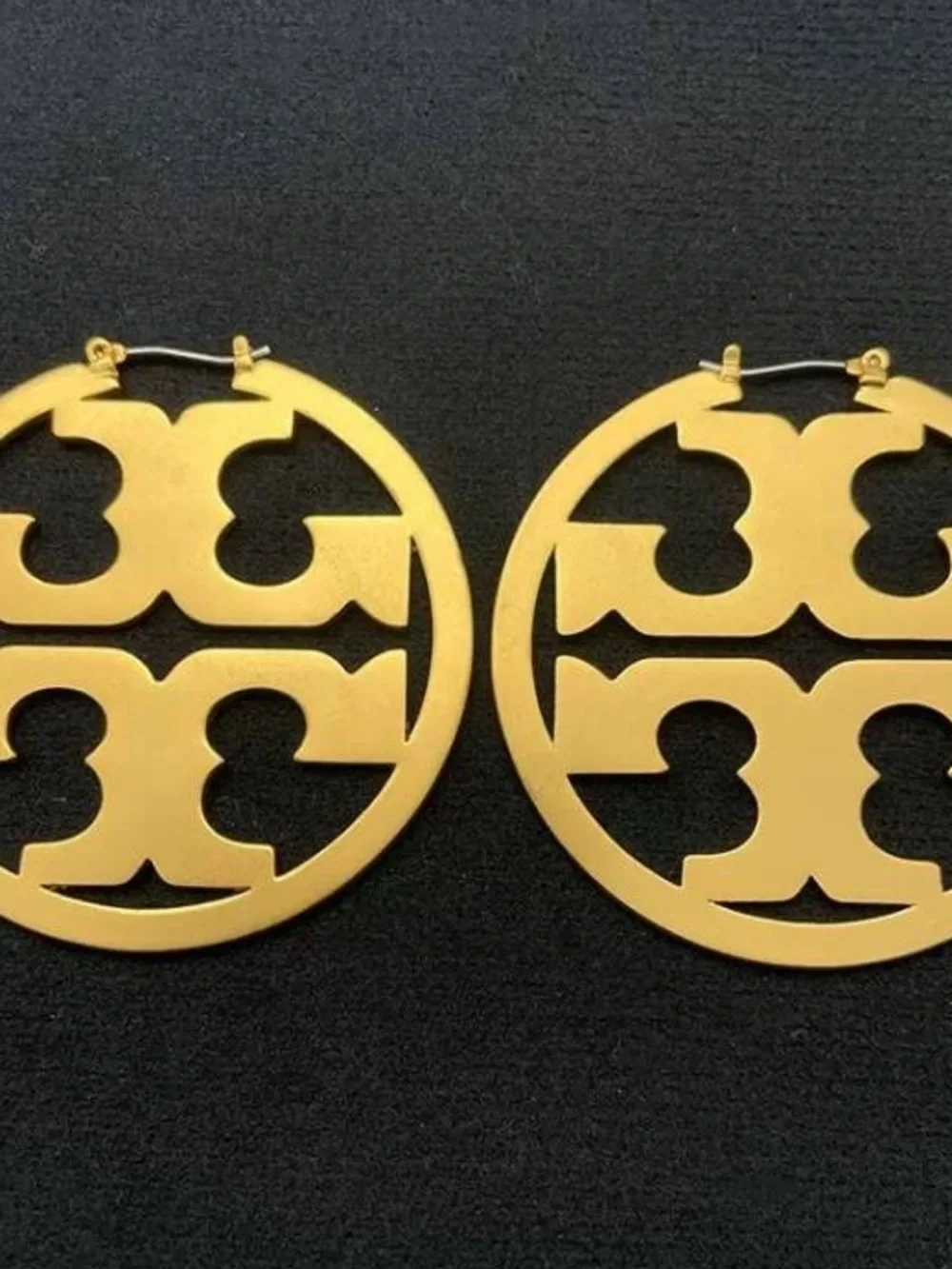 Tory Burch round gold