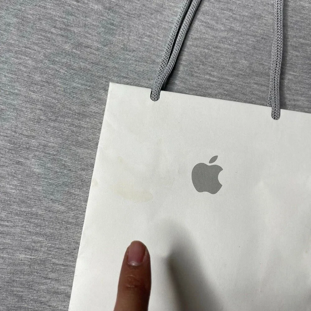 Apple small store
