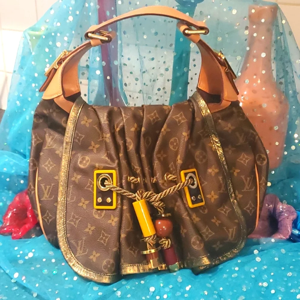 Louis Vuitton Kalahari GM Limited Edition Bag with COA